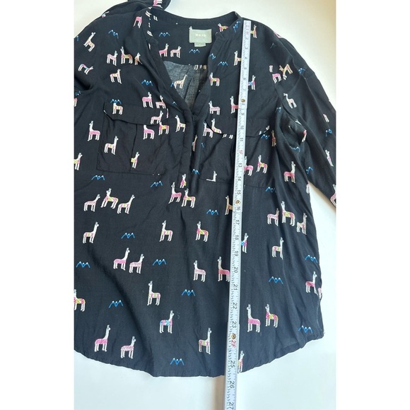 Anthropologie Maeve Llama Print V-Neck Button Down Shirt - Picture 12 of 13